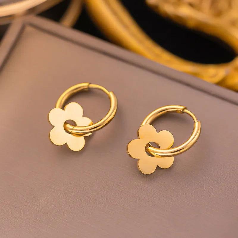1 Pair Elegant Flower Plating 304 Stainless Steel 18K Gold Plated Earrings - Jewelry Trends USA