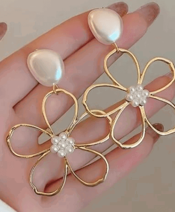 Captivating Floral Earrings - Jewelry Trends USA