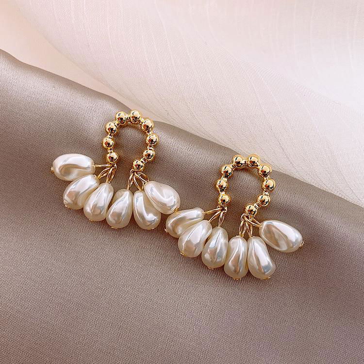 Women's Elegant Baroque Pearl Earrings - Jewelry Trends USA