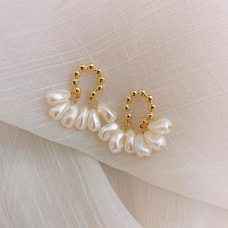 Women's Elegant Baroque Pearl Earrings - Jewelry Trends USA